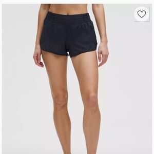 Lululemon shorts size 6, 2.5”